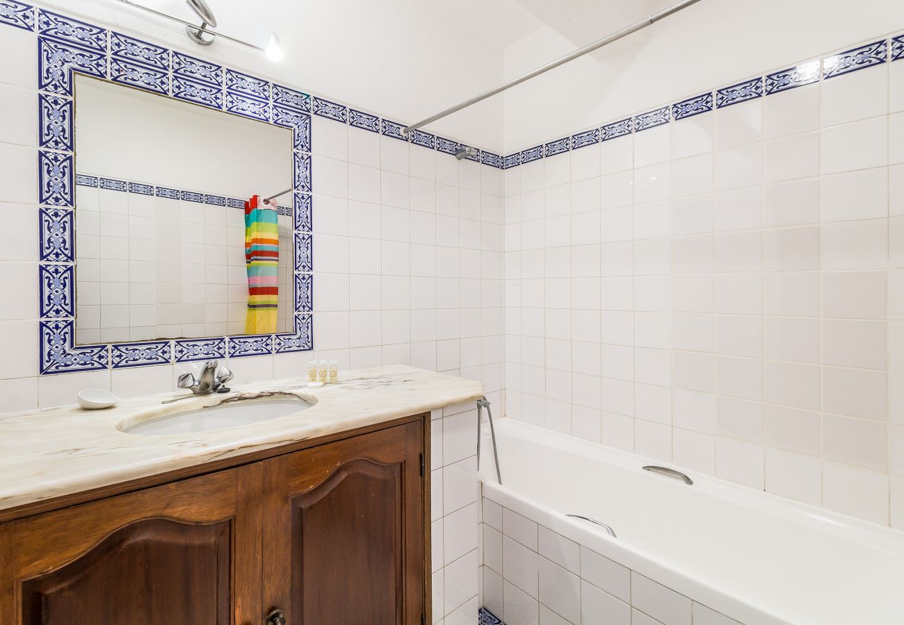Apartment in Carvoeiro - Casa Gene | Pool | Wifi | Terrace | Nomads