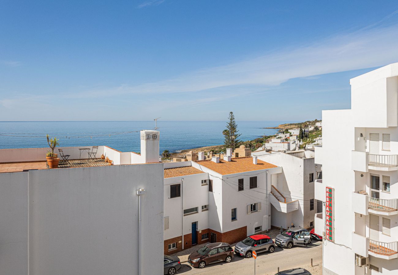 Apartment in Luz - Coral Sea View: Praia da Luz | Prime Location | Perfect for Nomads