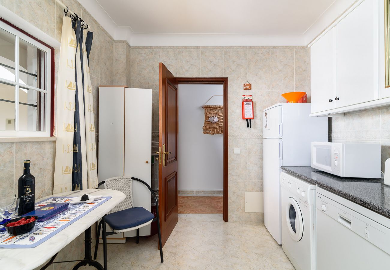 Apartment in Luz - Top Floor Ocean View Apartment – Praia da Luz | Prime Location | Perfect for Nomads