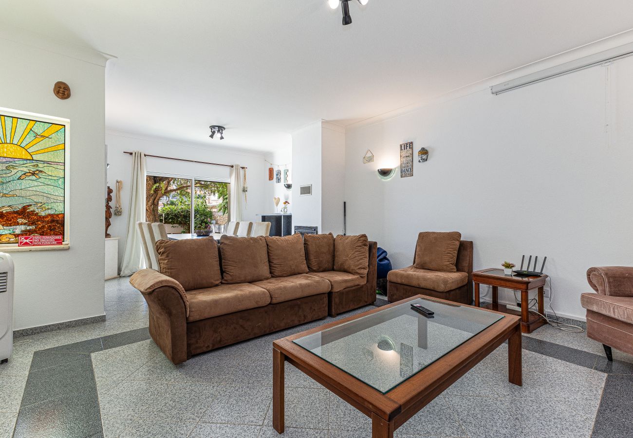 Rent by room in Lagos - Chilling Guesthouse: Room 5 | AC | Pool | Location | Wifi