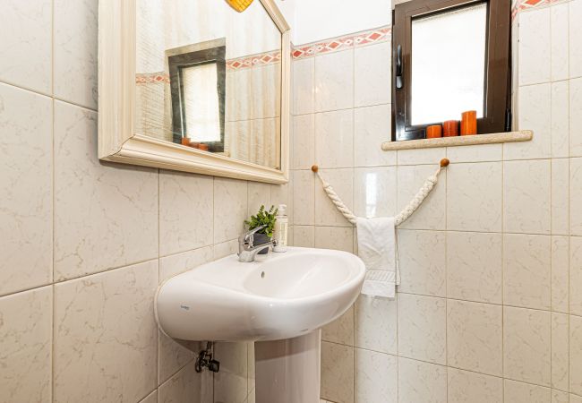 House in Porches - Casa do Vale: PET Friendly | Family, Pool & Beach House in Porches - Casa do Vale: PET Friendly | Family, Pool & Beach