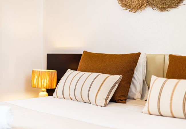 House in Porches - Casa do Vale: PET Friendly | Family, Pool & Beach House in Porches - Casa do Vale: PET Friendly | Family, Pool & Beach