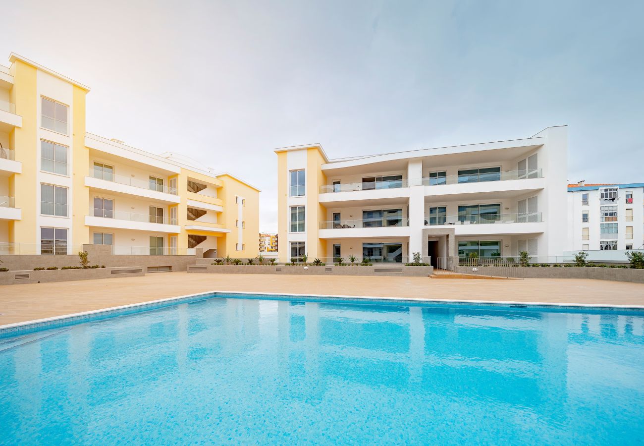 Apartment in Lagos - Edifício Adega: Near the Marina, City Center | Pool and Gym