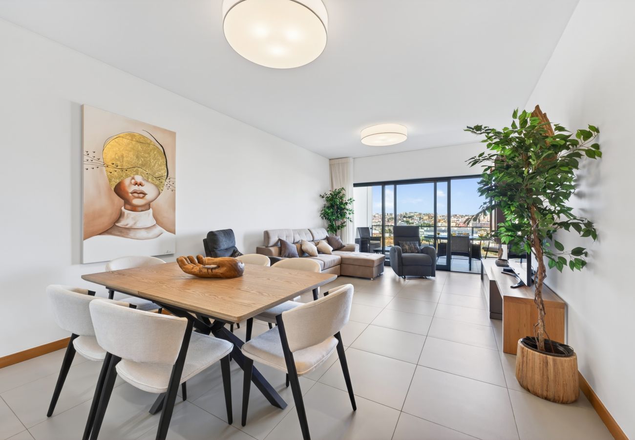 Apartment in Lagos - Marina Village Retreat: Pool & Garage | Prime lo 