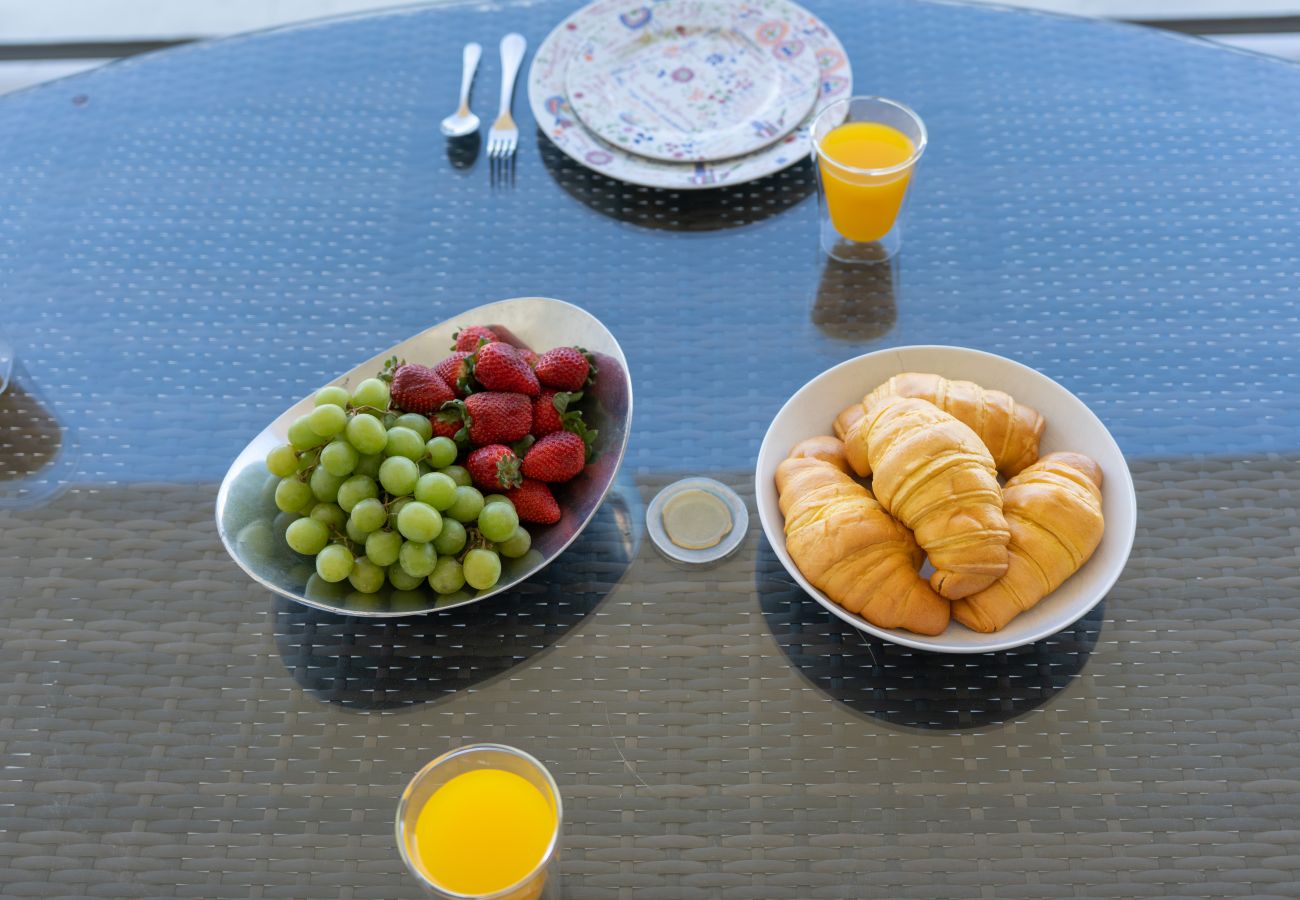 Apartment in Lagos - Marina Village Retreat: Pool & Garage | Prime lo 