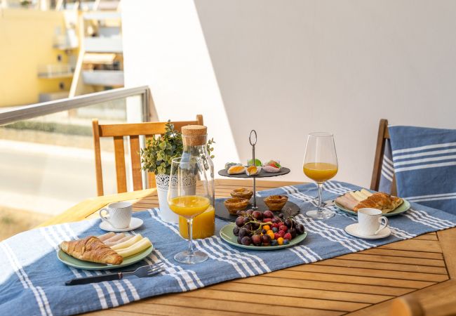 Apartamento em Lagos - Sea La Vie | Digital Nomads | WIFI | Balcony Apartamento em Lagos - Sea La Vie | Digital Nomads | WIFI | Balcony