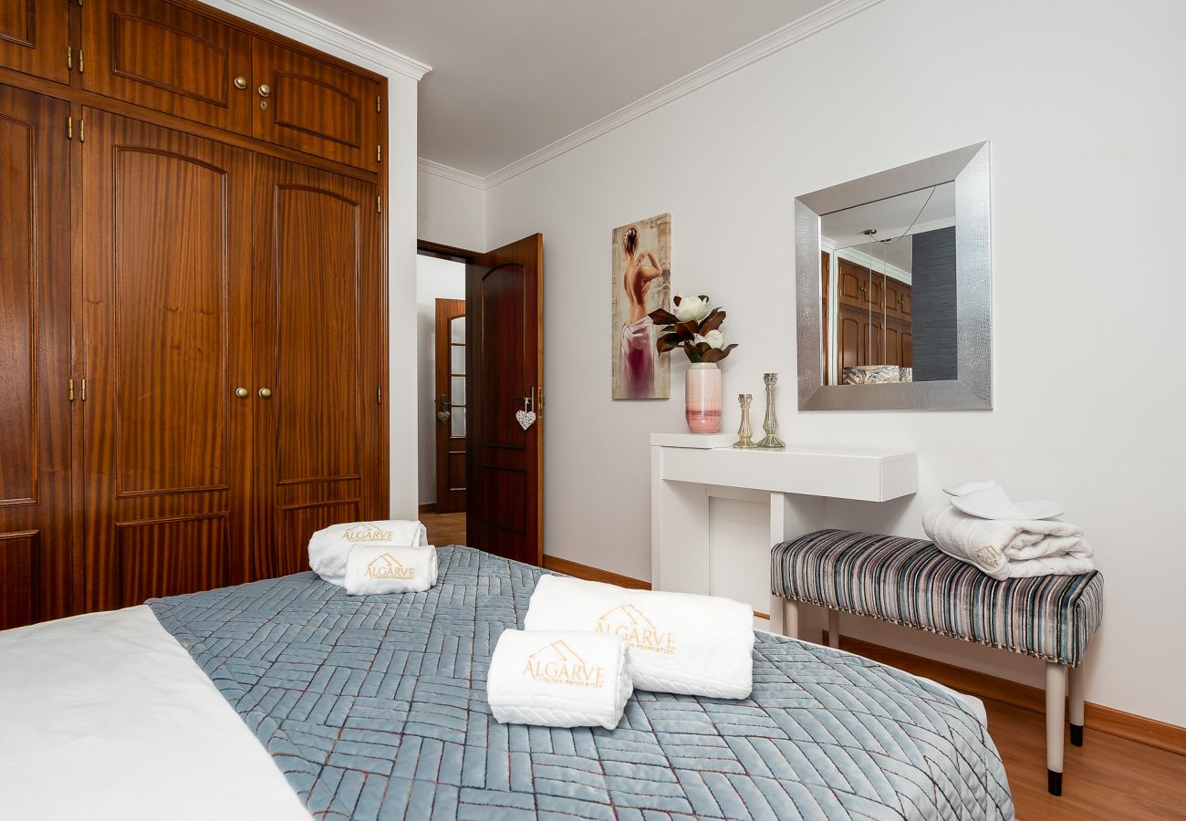 Apartamento em Lagos - Sea La Vie | Digital Nomads | WIFI | Balcony