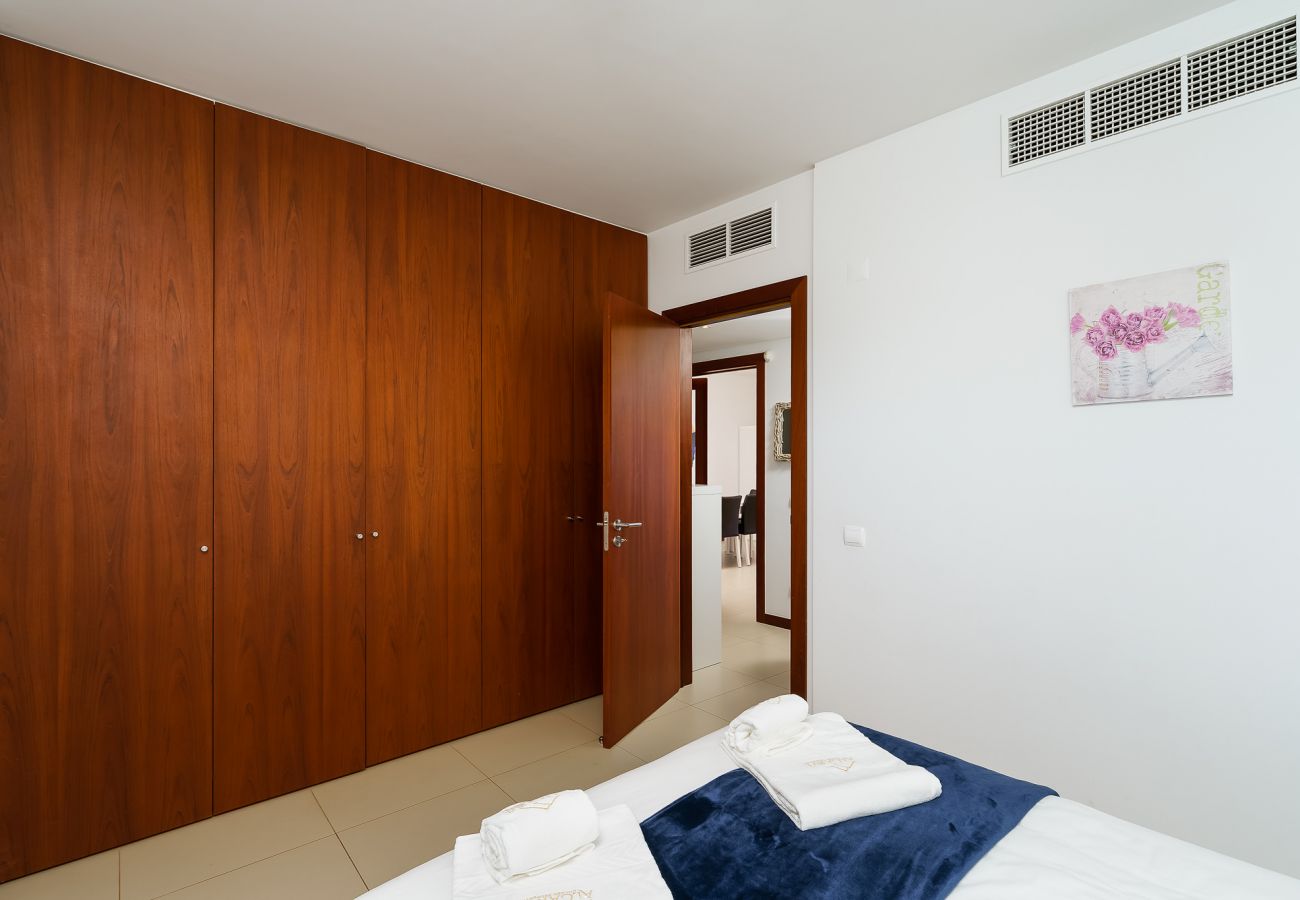 Apartamento em Lagos - Marina Village  | Pool |Garage | WIFI | Varanda