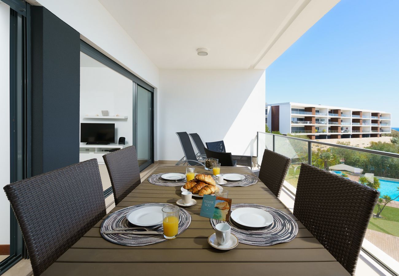 Apartamento em Lagos - Marina Village  | Pool |Garage | WIFI | Varanda