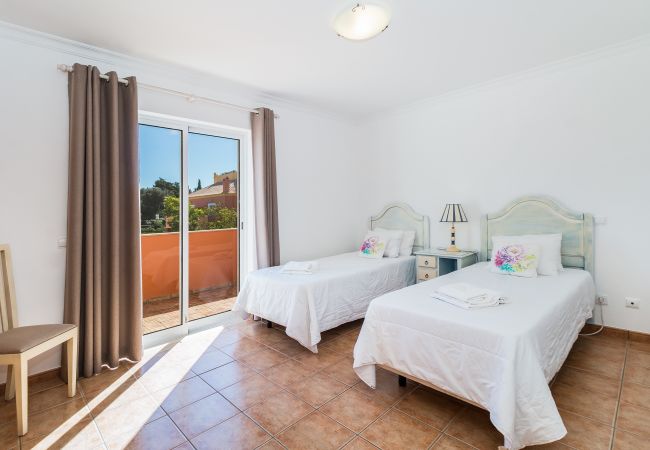 Villa em Lagos -  Jardins da Meia Praia: Villa | Pool | Family |WIFI Villa em Lagos -  Jardins da Meia Praia: Villa | Pool | Family |WIFI