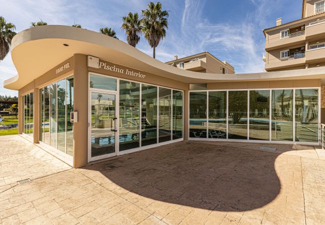 Apartamento em Portimão - Luxury Apartment | Nomads | WIFI | Indoor Pool | Balcony Apartamento em Portimão - Luxury Apartment | Nomads | WIFI | Indoor Pool | Balcony