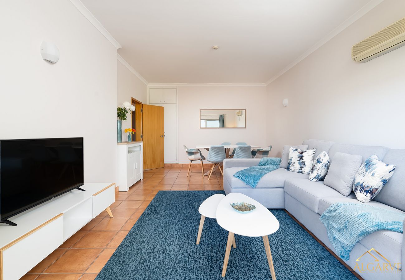 Apartamento em Lagos - Porto de Mos Beach: Pool | Gym |  Wifi | Perfect for Digital Nomads