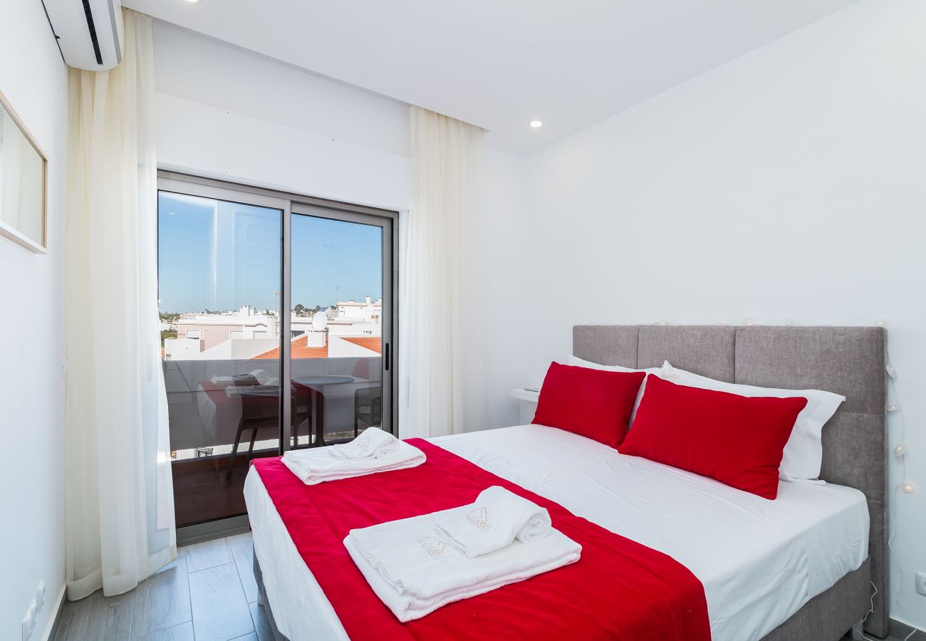 Apartamento em Luz - Praia da Luz: Sea View | Nomads | Wifi | Location