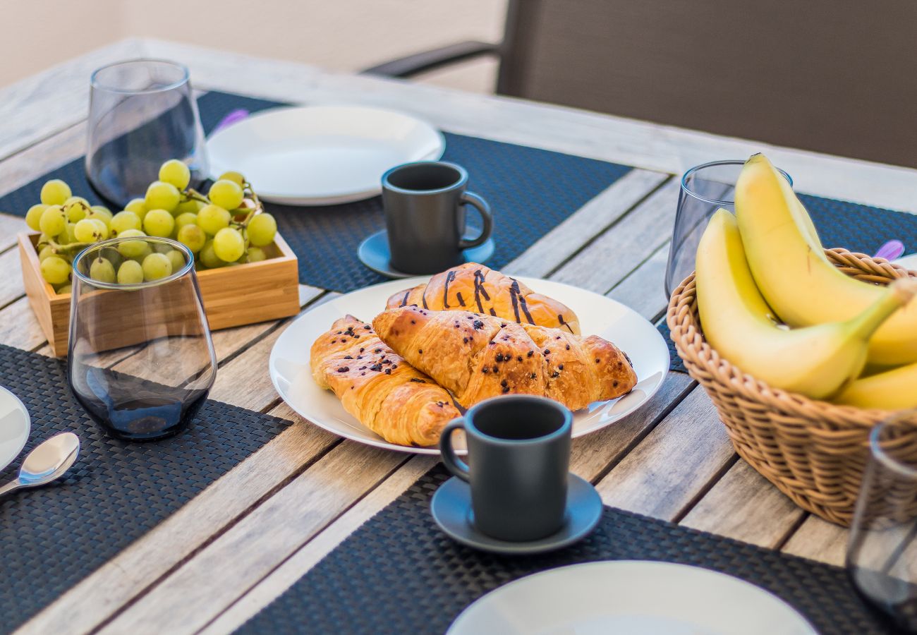 Apartamento em Luz - Praia da Luz: Sea View | Nomads | Wifi | Location