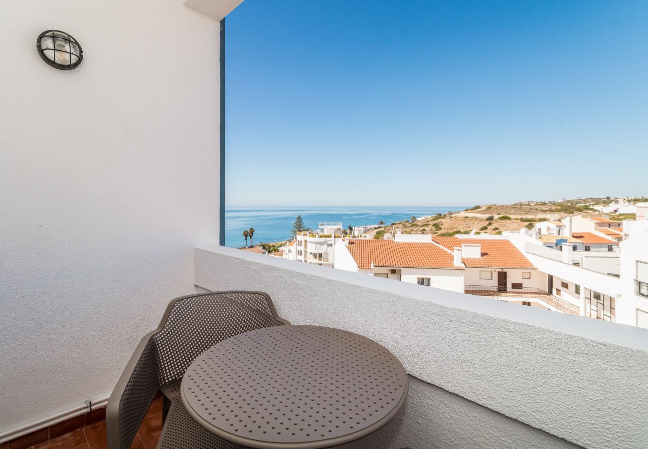 Apartamento em Luz - Praia da Luz: Sea View | Nomads | Wifi | Location