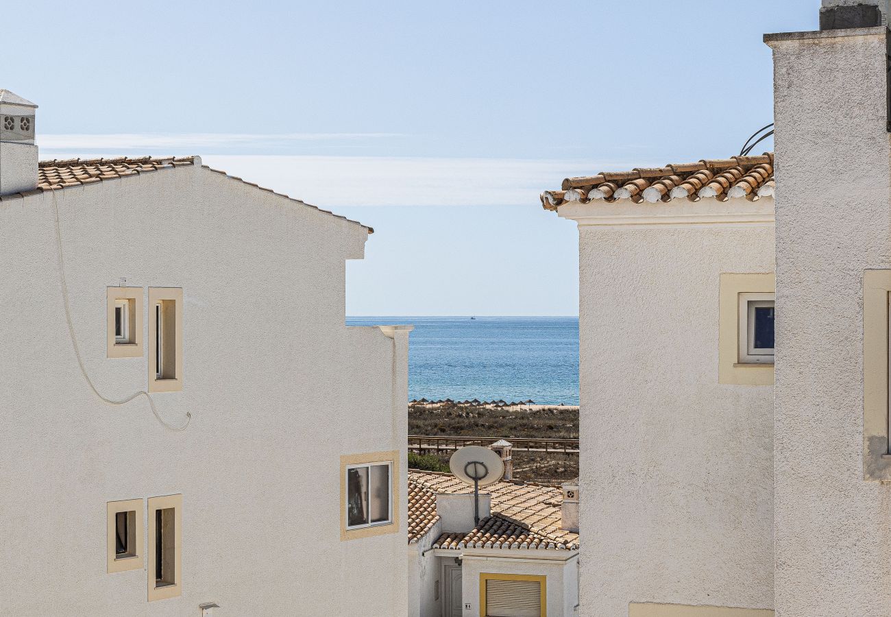 Casa geminada em Lagos - Casa 1 | Balcony | AC | WIFI | Near the Beach