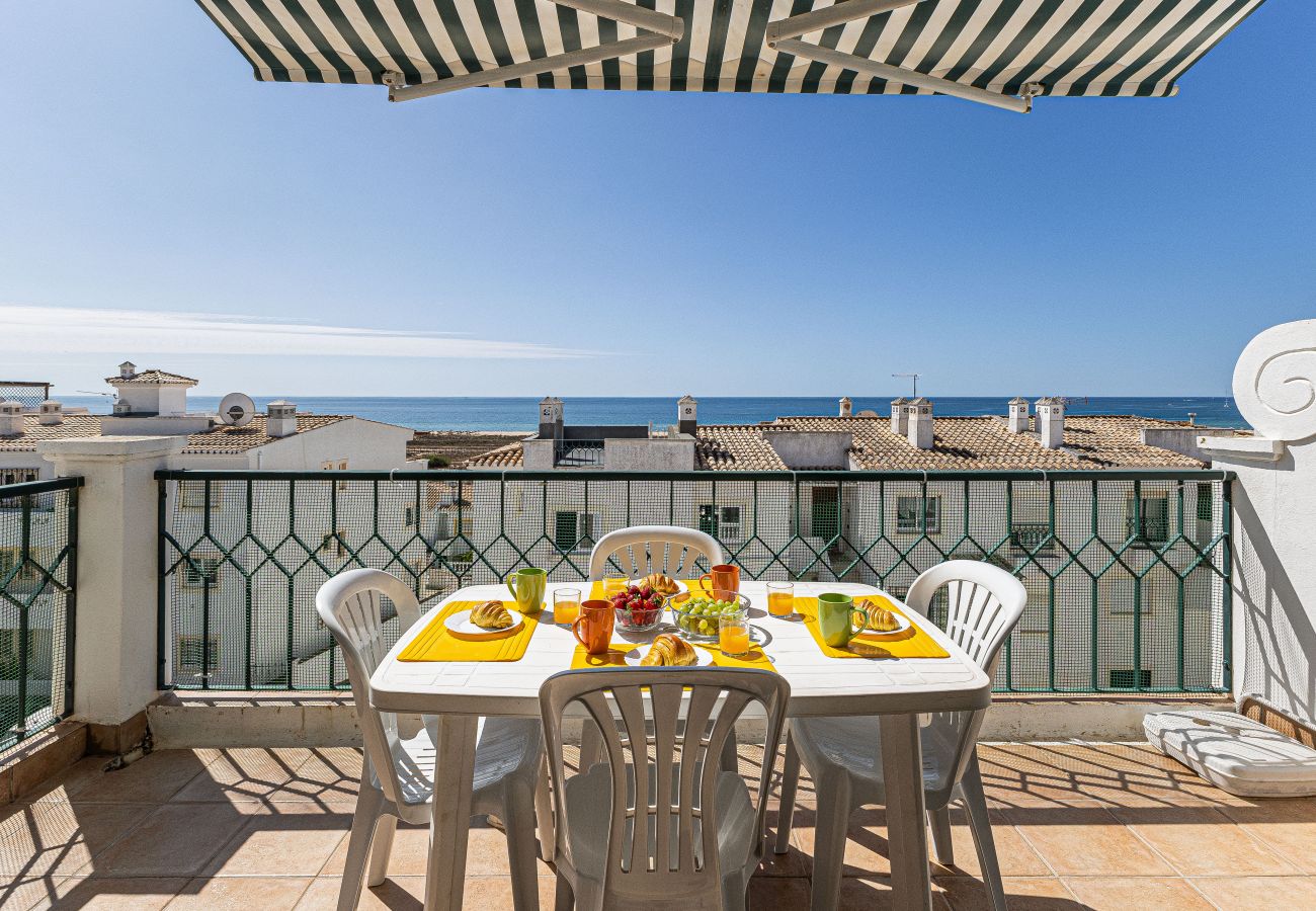 Casa geminada em Lagos - Casa 1 | Balcony | AC | WIFI | Near the Beach