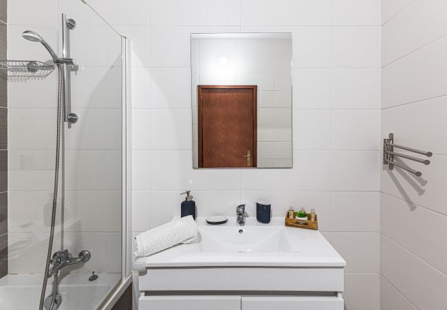 Apartamento em Lagos - Moinhos | Digital Nomads | AC | Fast Wifi Apartamento em Lagos - Moinhos | Digital Nomads | AC | Fast Wifi