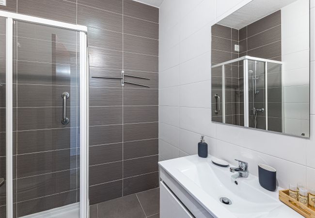 Apartamento em Lagos - Moinhos | Digital Nomads | AC | Fast Wifi Apartamento em Lagos - Moinhos | Digital Nomads | AC | Fast Wifi