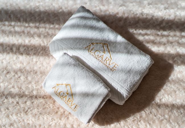 Apartamento em Portimão -   Praia da Rocha: Pool | Digital Nomads | Fast Wifi Apartamento em Portimão -   Praia da Rocha: Pool | Digital Nomads | Fast Wifi