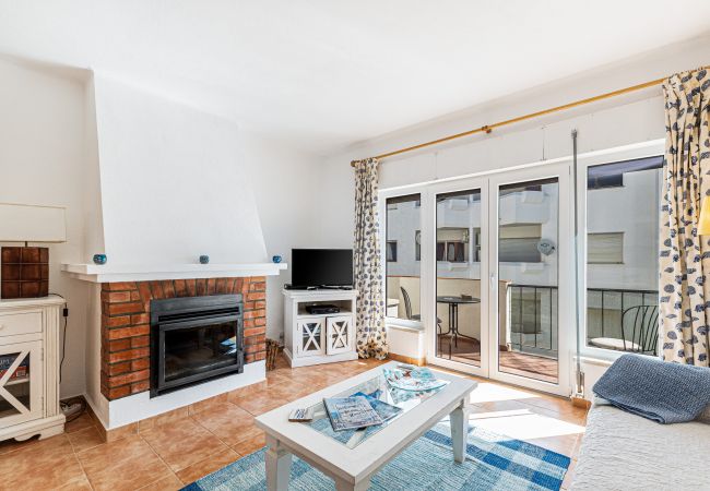 Apartamento em Luz - Coral Sea View: Praia da Luz | Prime Location | Perfect for Nomads Apartamento em Luz - Coral Sea View: Praia da Luz | Prime Location | Perfect for Nomads