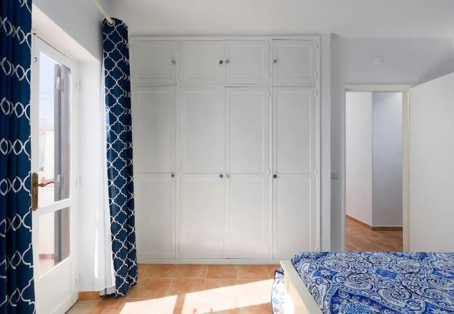 Apartamento em Luz - Coral Sea View: Praia da Luz | Prime Location | Perfect for Nomads Apartamento em Luz - Coral Sea View: Praia da Luz | Prime Location | Perfect for Nomads