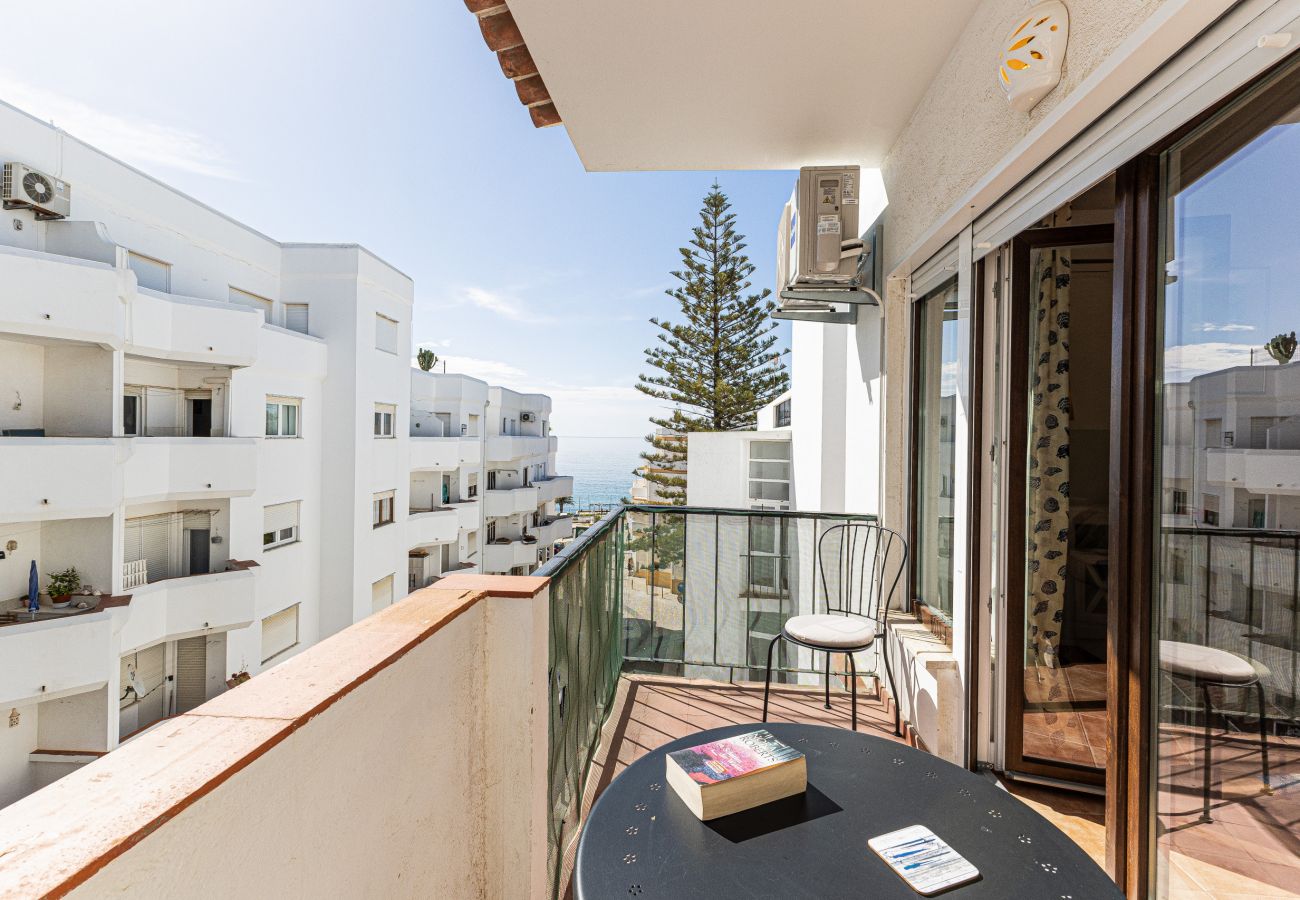Apartamento em Luz - Coral Sea View: Praia da Luz | Prime Location | Perfect for Nomads