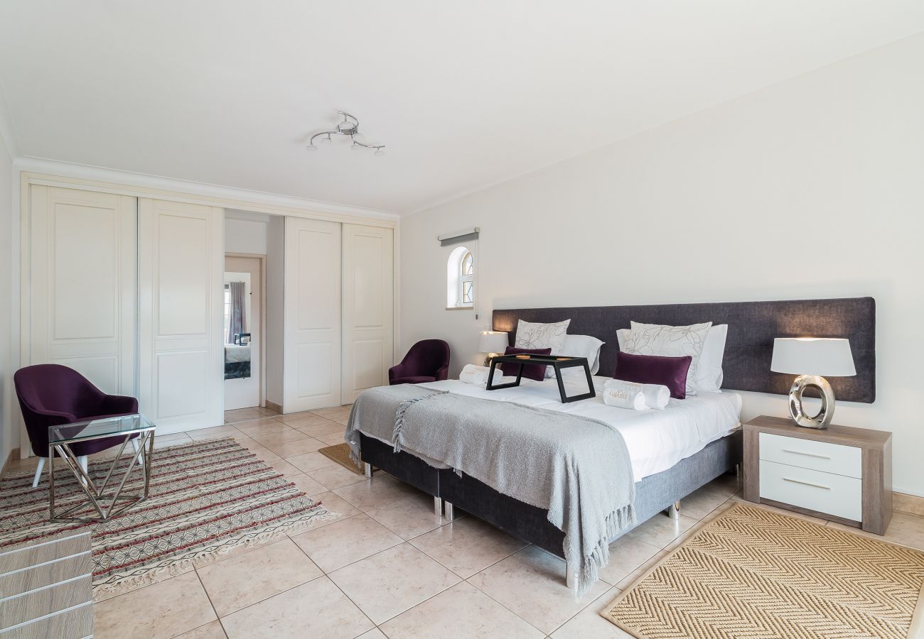 Quarto em Lagos -  AGP - Dona Ana | Private bathroom | Reliable WiFi