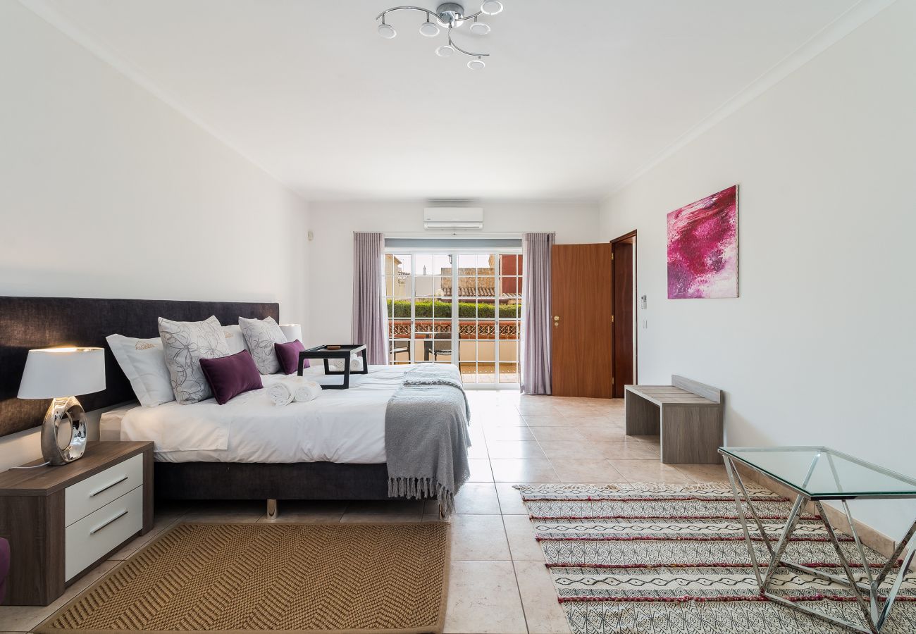 Quarto em Lagos -  AGP - Dona Ana | Private bathroom | Reliable WiFi
