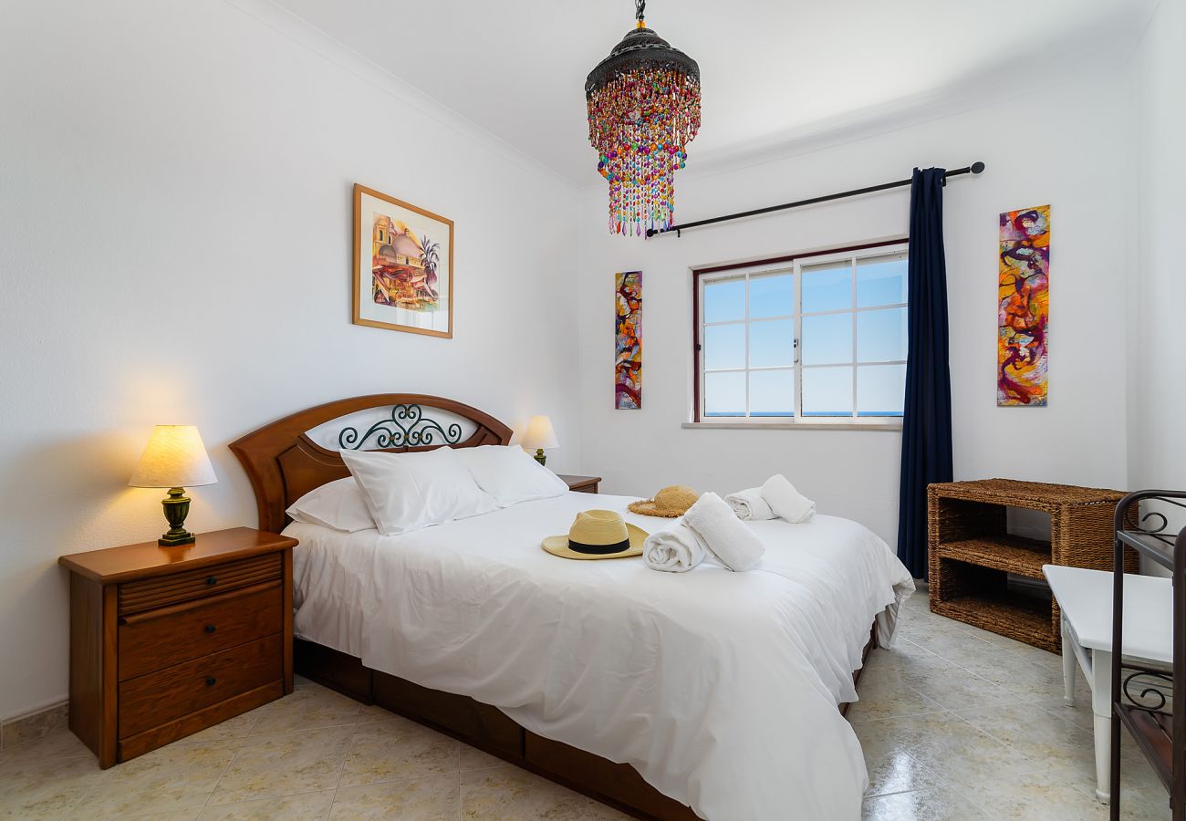 Apartamento em Luz - Top Floor Ocean View Apartment – Praia da Luz | Prime Location | Perfect for Nomads