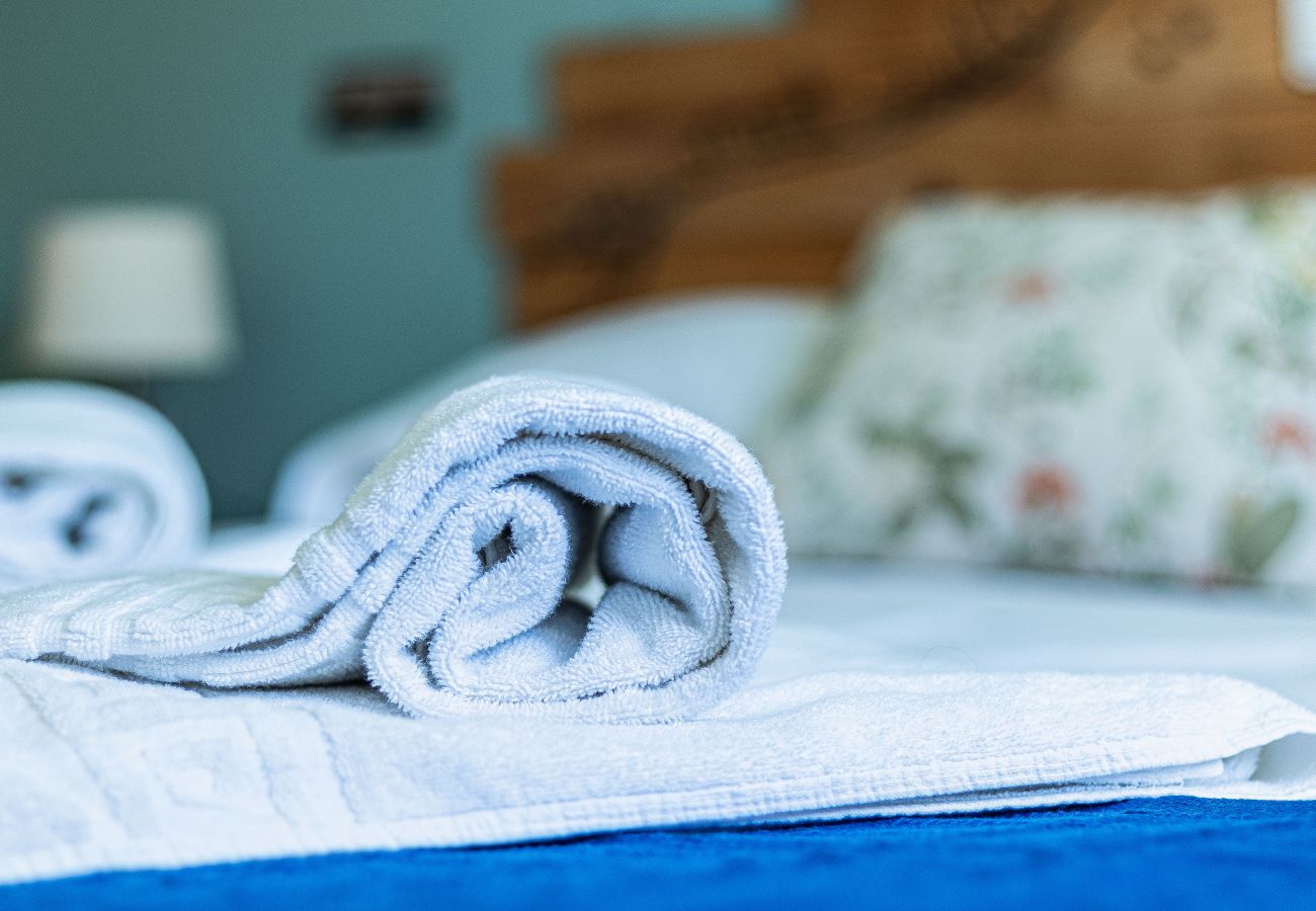 Quarto em Lagos - Chilling Guesthouse: Room 3 | Private Bathroom | Digital Nomads | Location