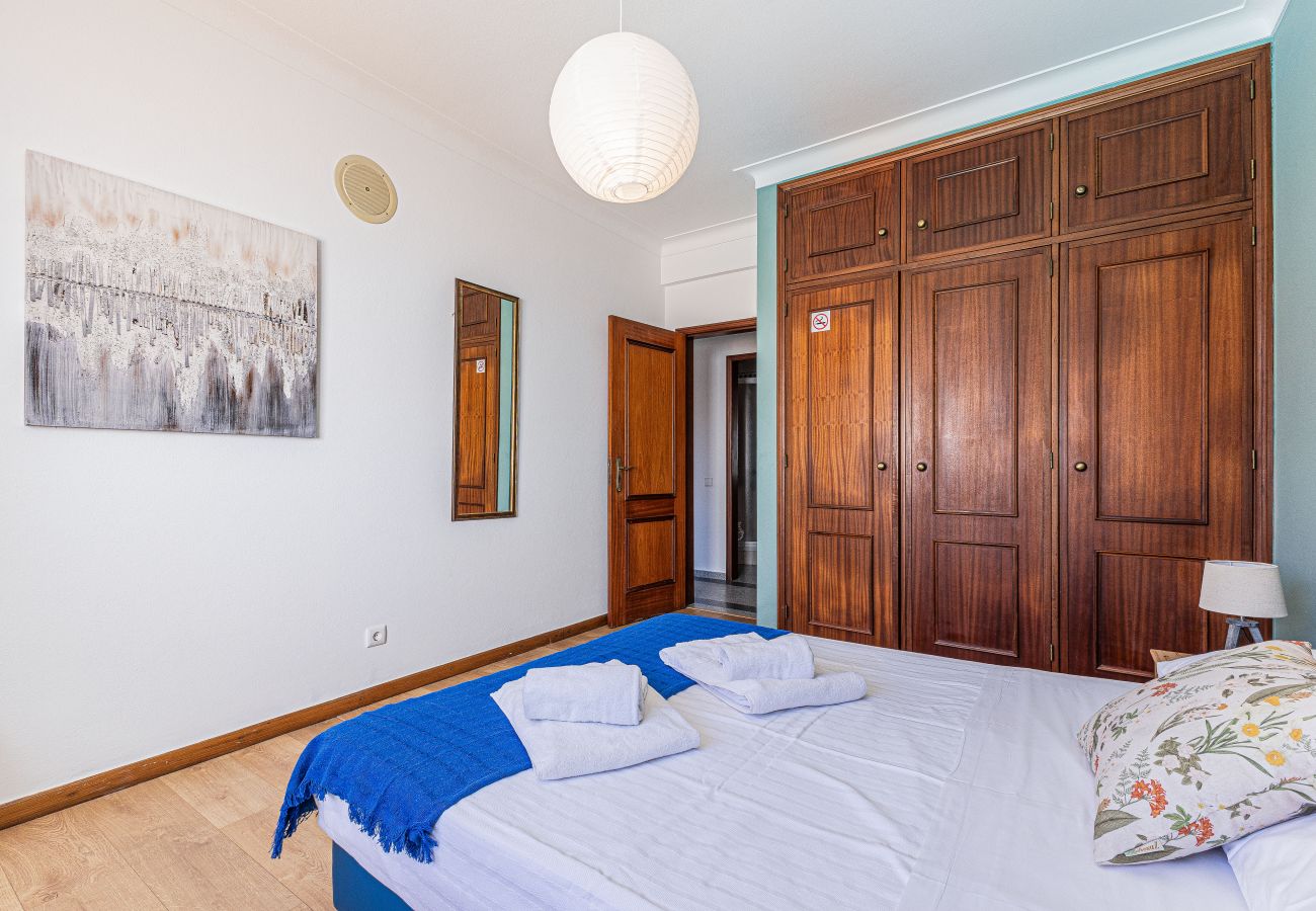 Quarto em Lagos - Chilling Guesthouse: Room 3 | Private Bathroom | Digital Nomads | Location
