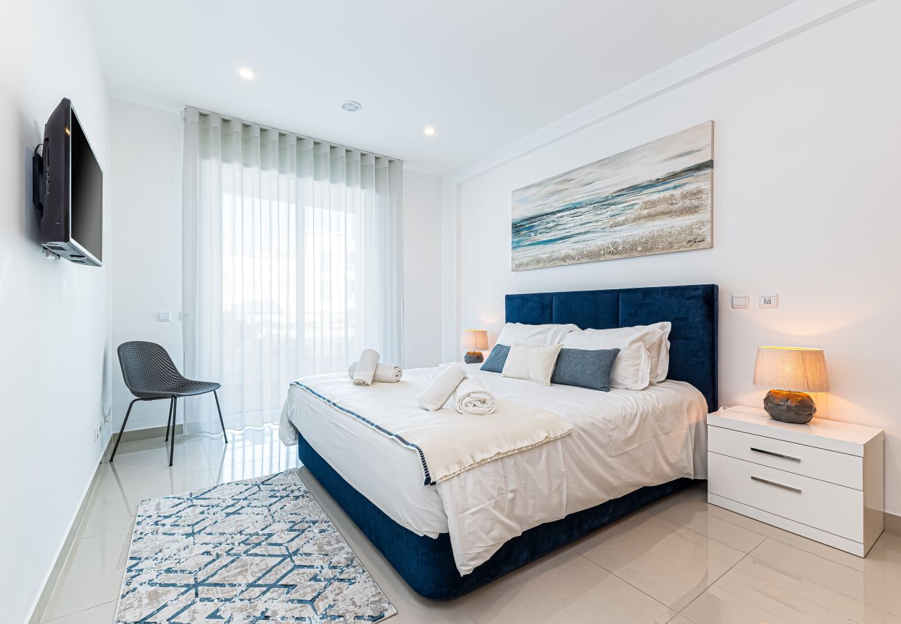 Apartamento em Lagos - Edifício Adega: Near the Marina, City Center | Pool and Gym