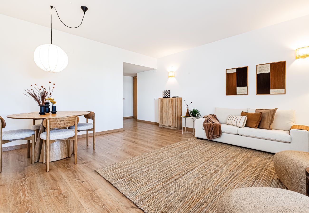 Apartamento em Lagos - Marina Garden View – Work & Relax by the Sea, Marina & Old Town
