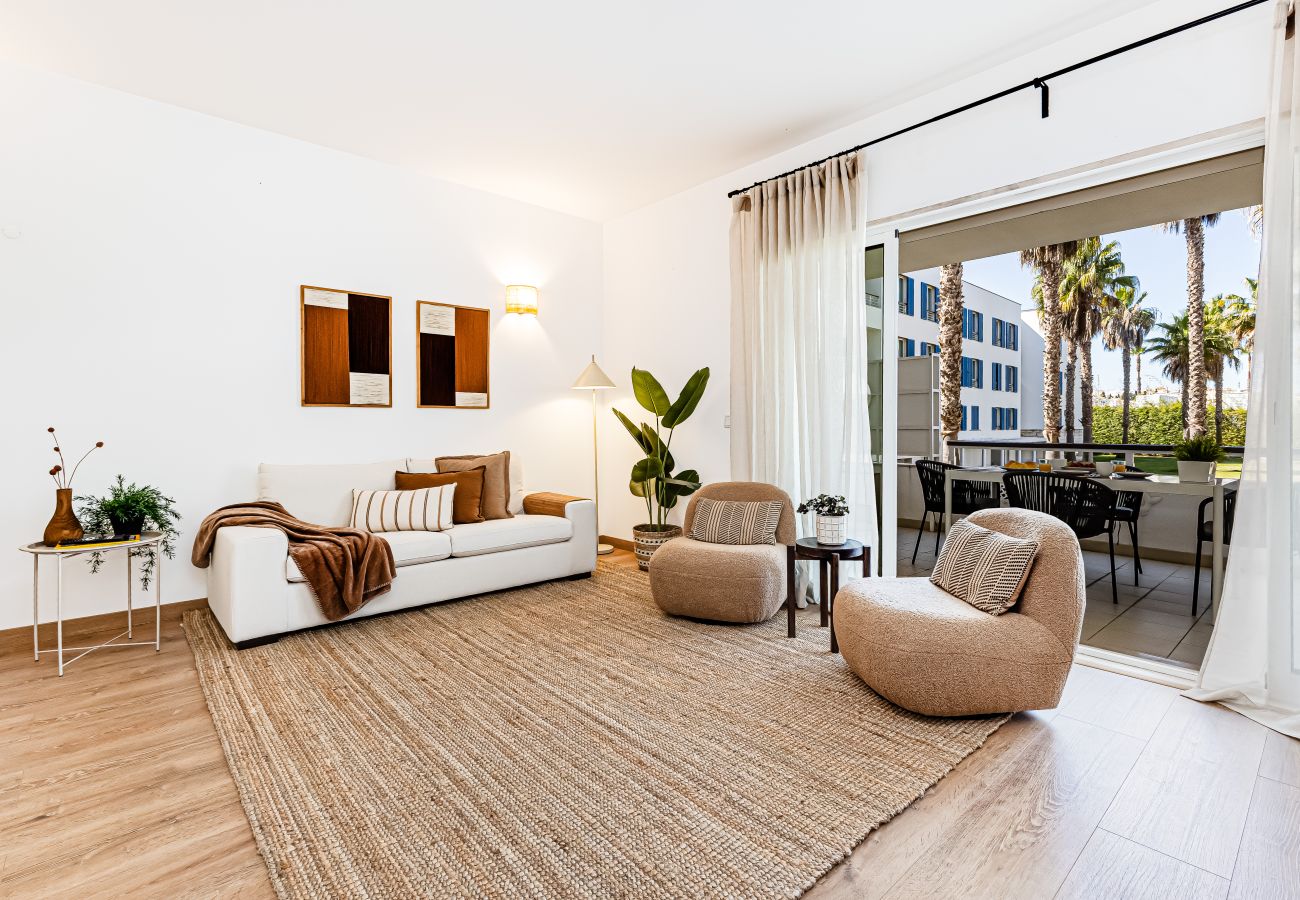 Apartamento em Lagos - Marina Garden View – Work & Relax by the Sea, Marina & Old Town