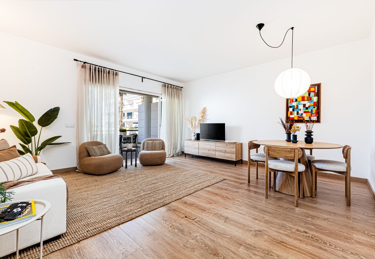 Apartamento em Lagos - Marina Garden View – Work & Relax by the Sea, Marina & Old Town