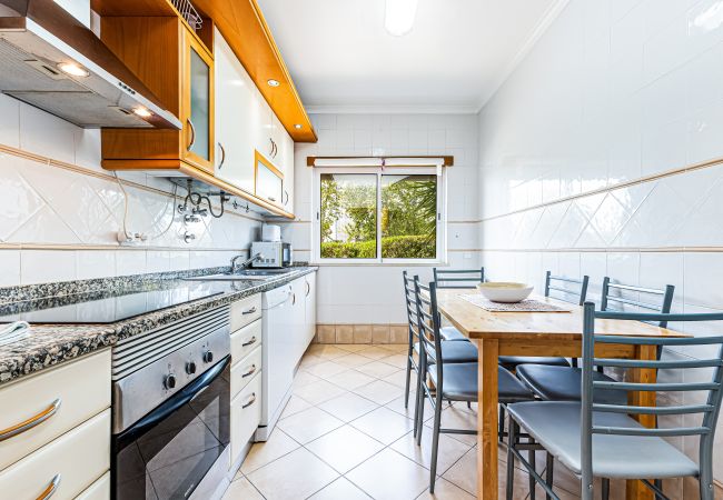 Apartamento em Portimão - Joia da Rocha: Pool | Parking | Location Apartamento em Portimão - Joia da Rocha: Pool | Parking | Location