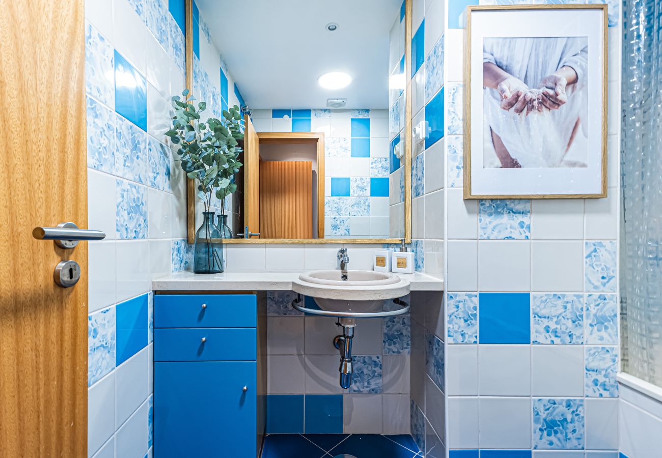 Apartamento em Albufeira - Albufeira Retreat: Fully Equipped | Fast Wi-Fi | Ideal for Longstays