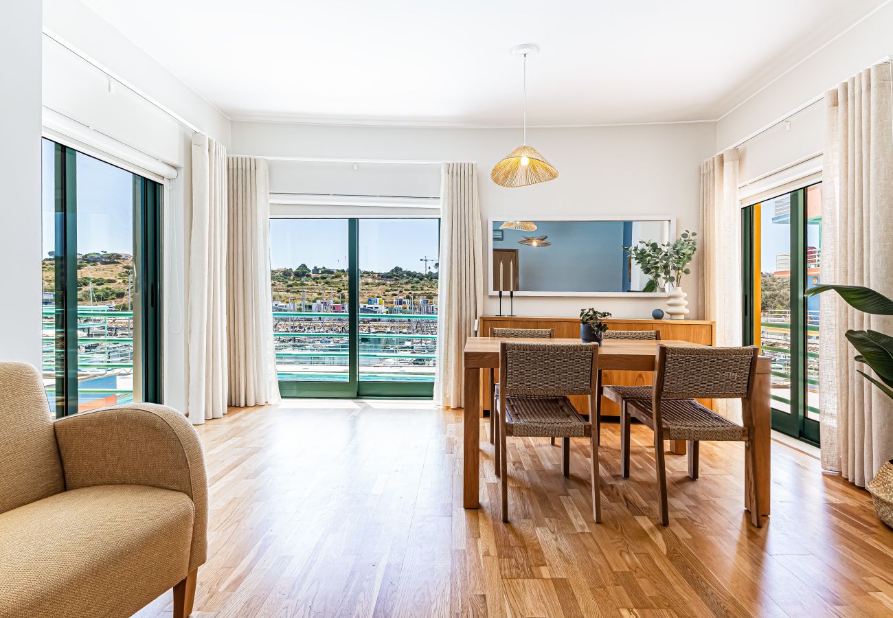 Apartamento em Albufeira - Albufeira Retreat: Fully Equipped | Fast Wi-Fi | Ideal for Longstays