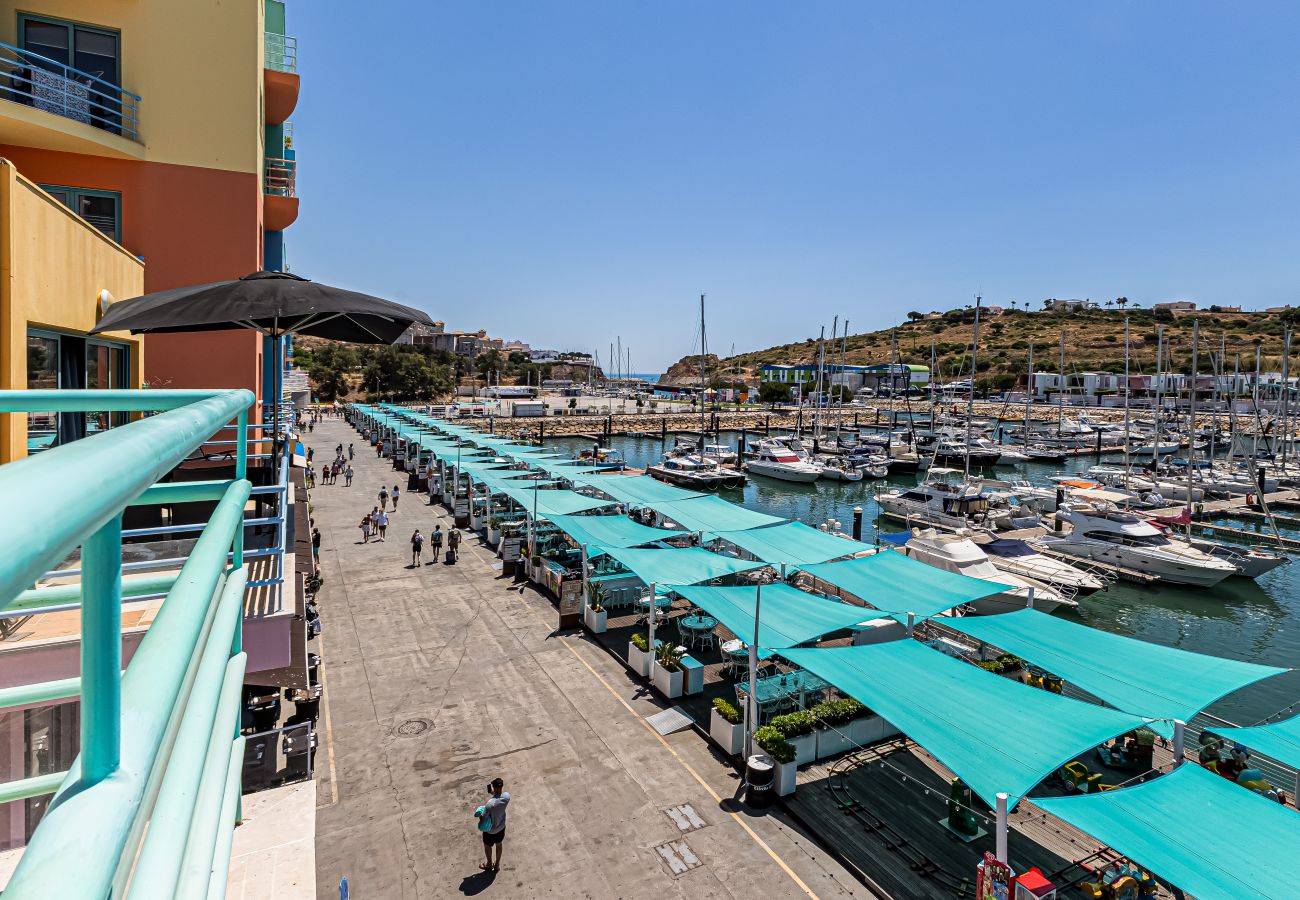 Apartamento em Albufeira - Albufeira Retreat: Fully Equipped | Fast Wi-Fi | Ideal for Longstays