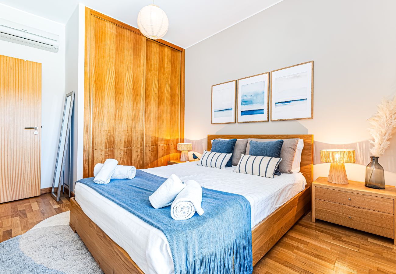 Apartamento em Albufeira - Albufeira Retreat: Fully Equipped | Fast Wi-Fi | Ideal for Longstays