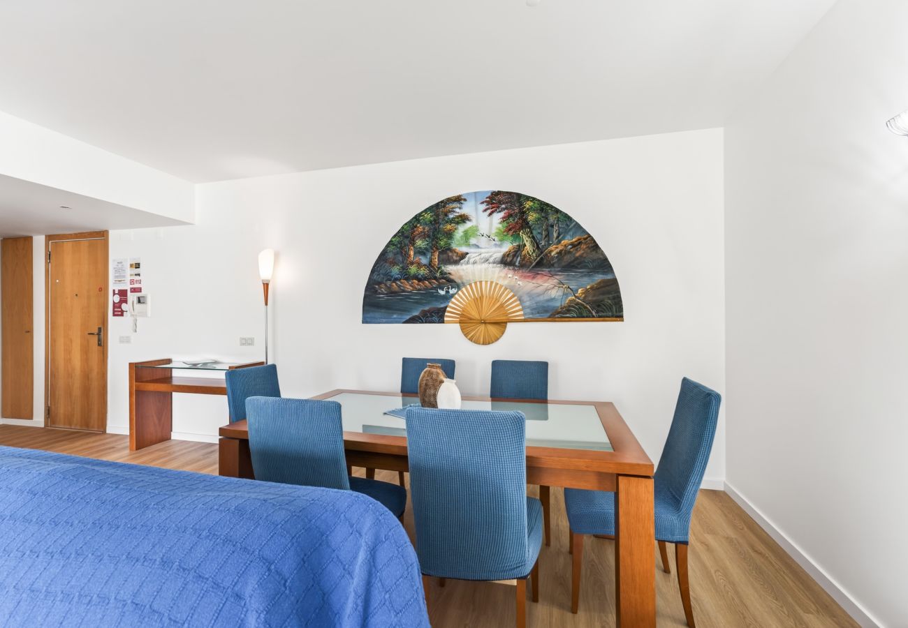 Apartamento em Lagos - Marina Breeze: By the Marina, City Center & Beach 