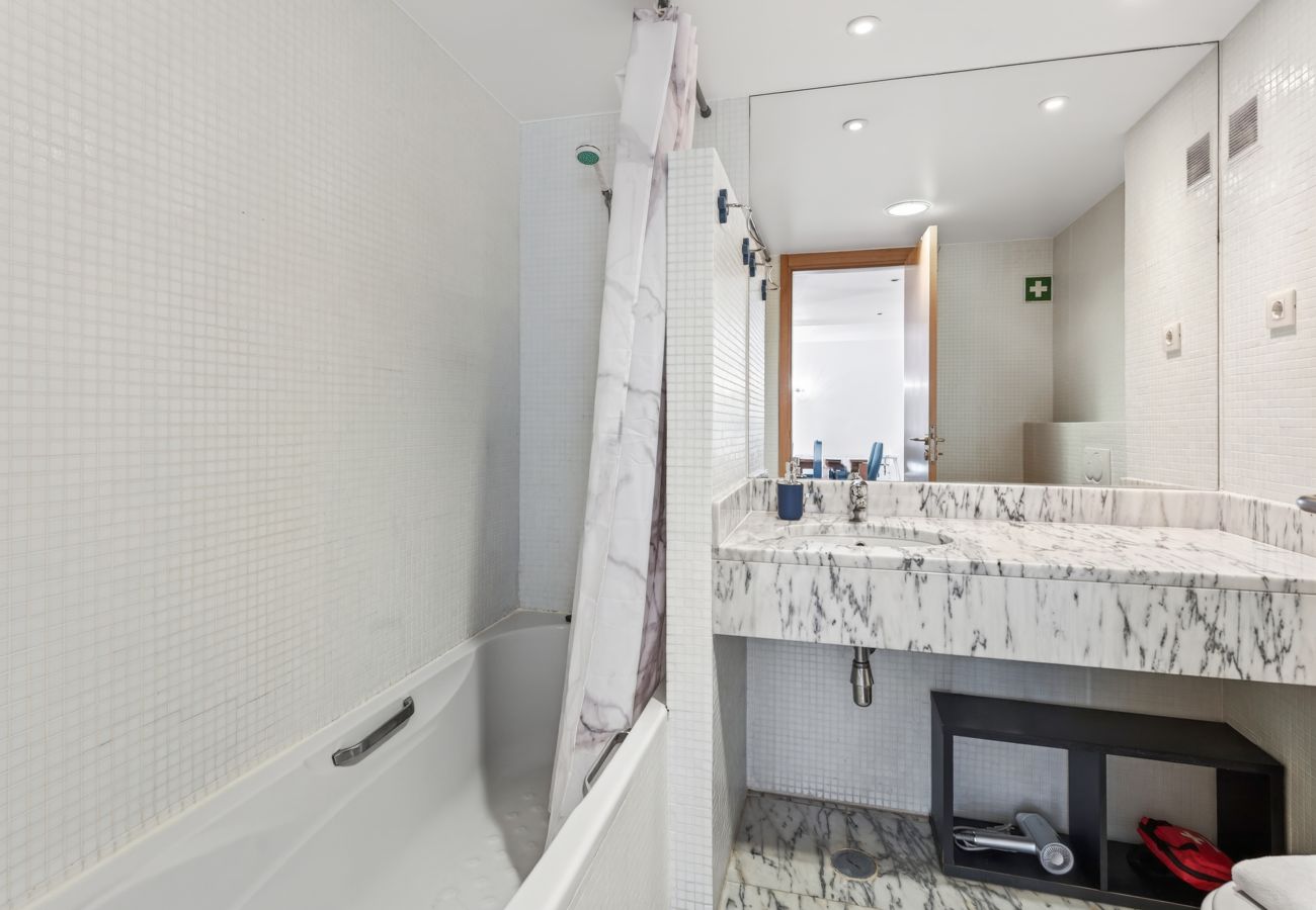 Apartamento em Lagos - Marina Breeze: By the Marina, City Center & Beach 