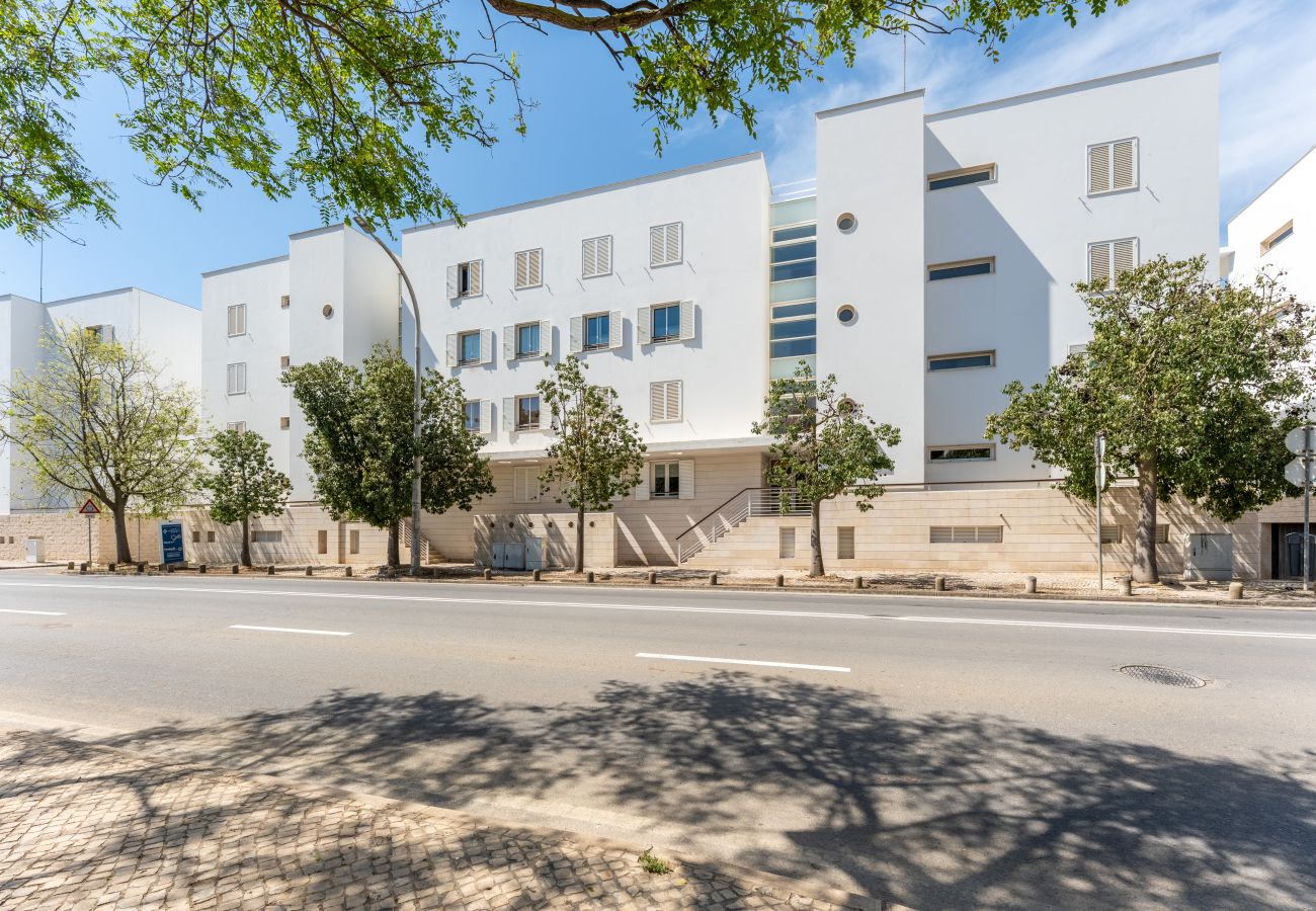 Apartamento em Lagos - Marina Breeze: By the Marina, City Center & Beach 