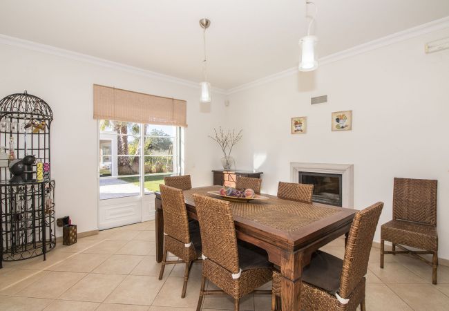 Villa em Boliqueime - Quinta das Yuccas Villa em Boliqueime - Quinta das Yuccas