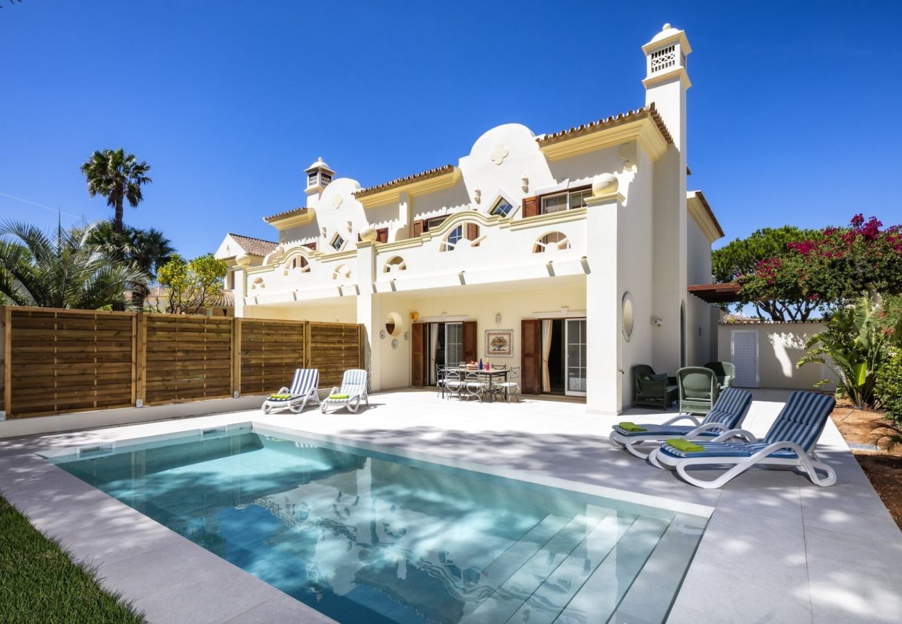 Casa geminada em Quinta do Lago - Casa Altos