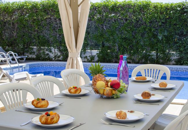 Villa em Albufeira - Villa Tulipa Villa em Albufeira - Villa Tulipa