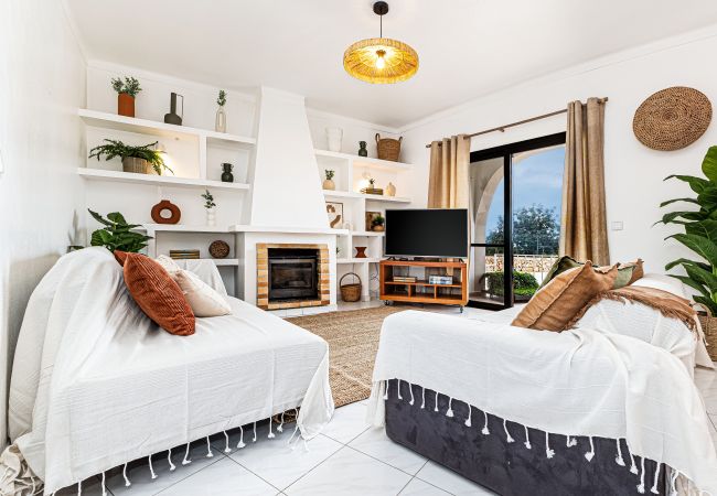 Villa em Porches - Casa do Vale | PET Friendly | Pool Lagoa Retreat Villa em Porches - Casa do Vale | PET Friendly | Pool Lagoa Retreat