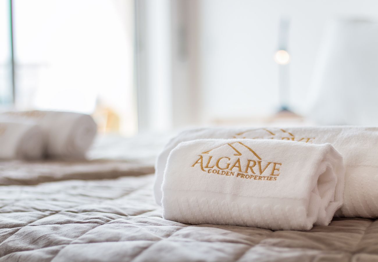 Apartamento em Lagos - Sea View: Meia Praia | Summer Vibes Prime Location