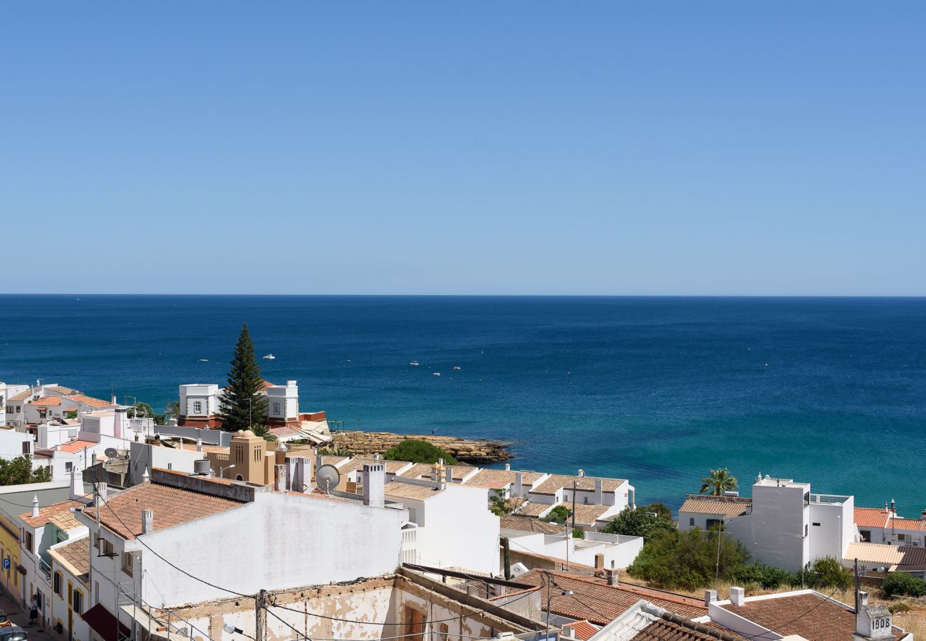 Apartamento em Luz - Top Floor Ocean View Apartment – Near Beach Luz